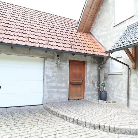 Flechtdorfer Waldblick: Spacious With Stream And Terrace *