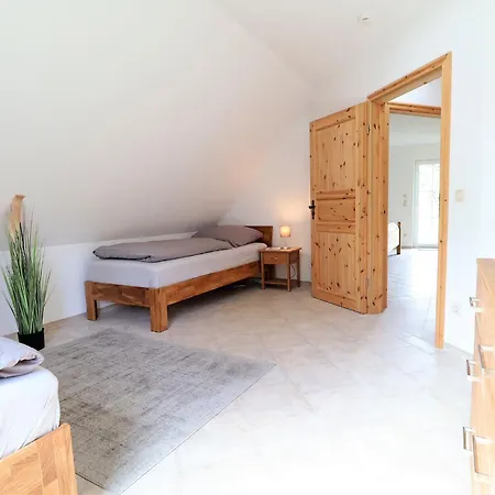 Flechtdorfer Waldblick: Spacious With Stream And Terrace * Diemelsee