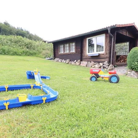 Holiday home Flechtdorfer Waldblick: Spacious With Stream And Terrace *