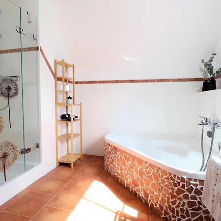 Holiday home Flechtdorfer Waldblick: Spacious With Stream And Terrace