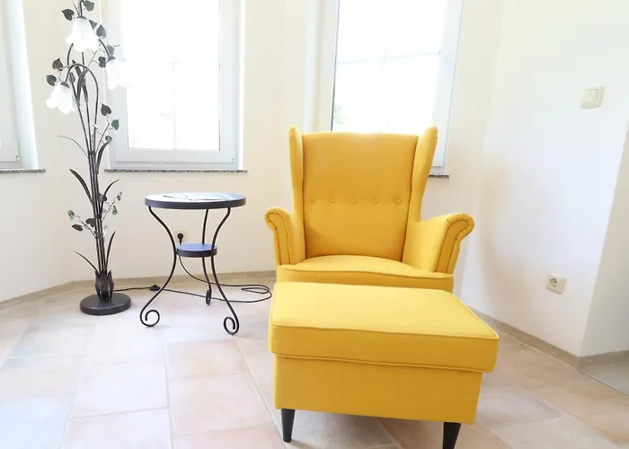 Flechtdorfer Waldblick: Spacious With Stream And Terrace *