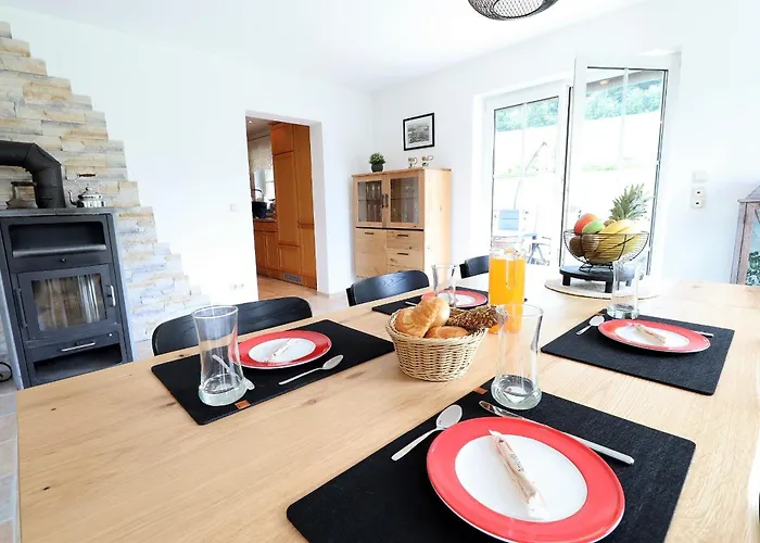 Flechtdorfer Waldblick: Spacious With Stream And Terrace Holiday home Diemelsee