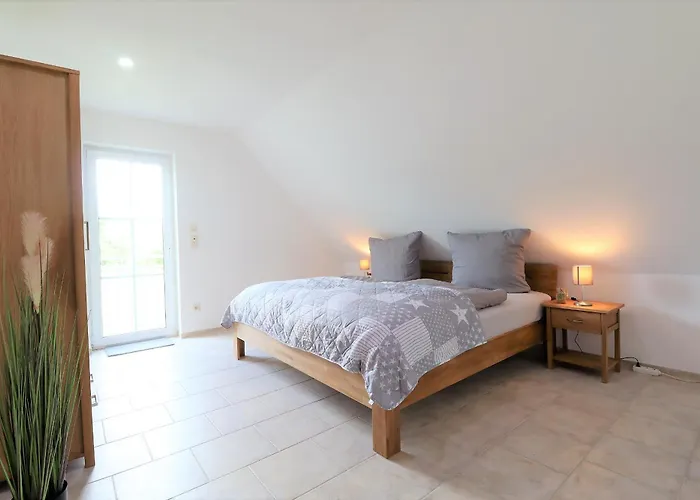 Flechtdorfer Waldblick: Spacious With Stream And Terrace Diemelsee