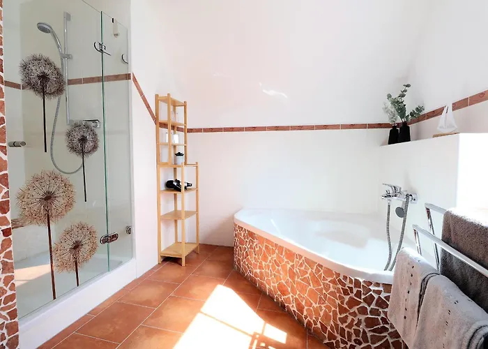 Holiday home Flechtdorfer Waldblick: Spacious With Stream And Terrace